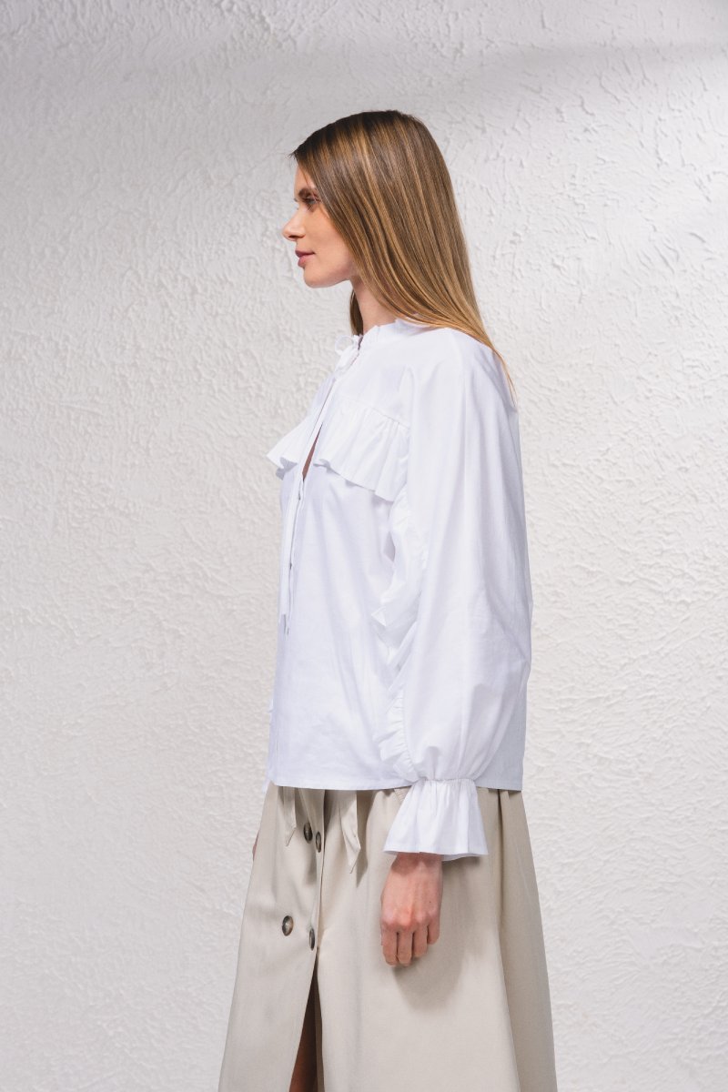 BLUSA CON VOLANTES - COLOR BLANCO 4