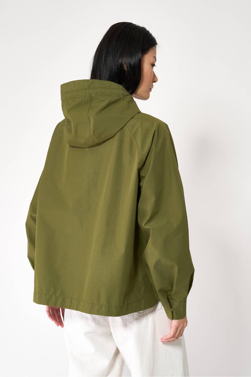 CHAQUETA IMPERMEABLE CORTA DHUDA - COLOR KHAKI 3
