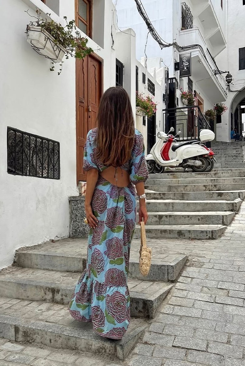 VESTIDO ARLES ROSAS - COLOR AZUL 2