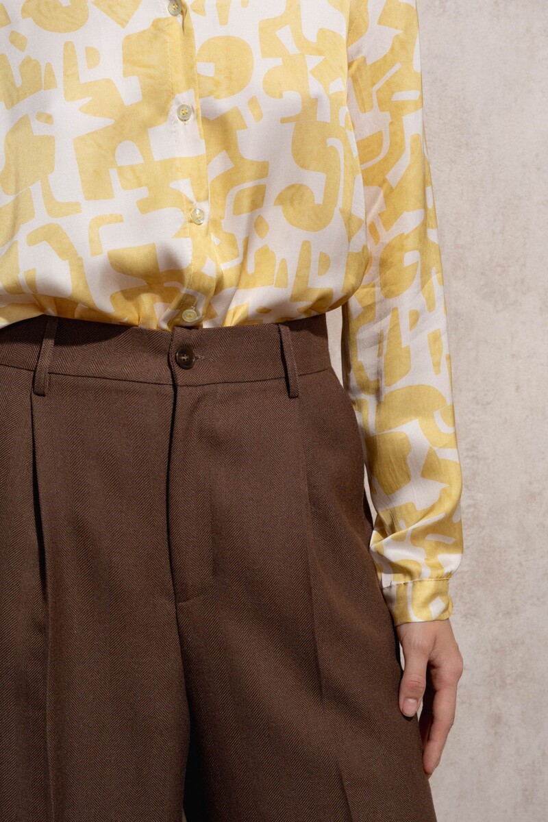 PANTALÓN DE TRAJE FLUIDO COLOR MARRÓN 4