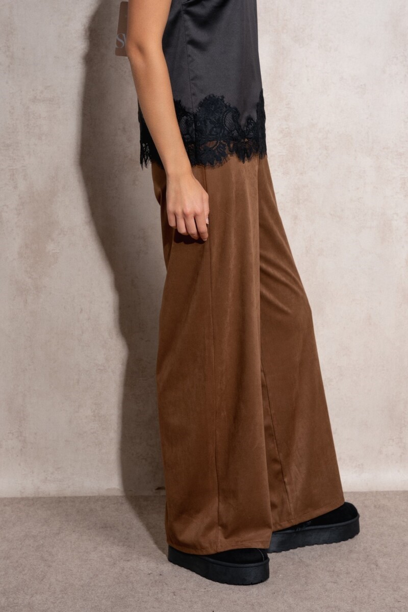 PANTALÓN ANCHO COLOR MARRÓN 1