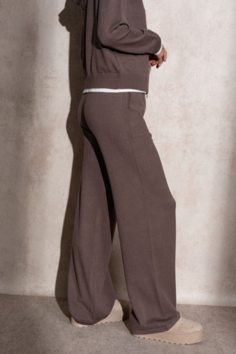 CONJUNTO DE PUNTO DE DOS PIEZAS COLOR MARRÓN 5