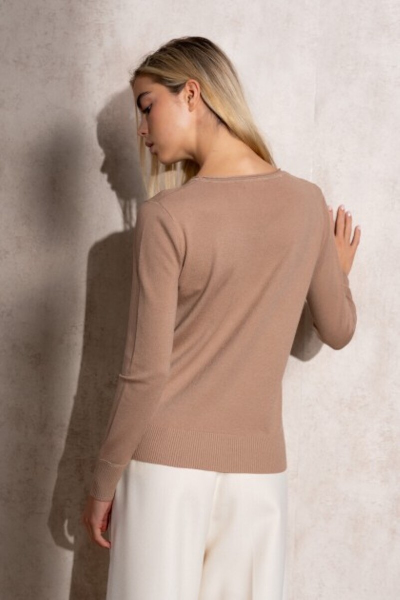 SUÉTER DE PUNTO CON DETALLE DE LÚREX COLOR BEIGE 3