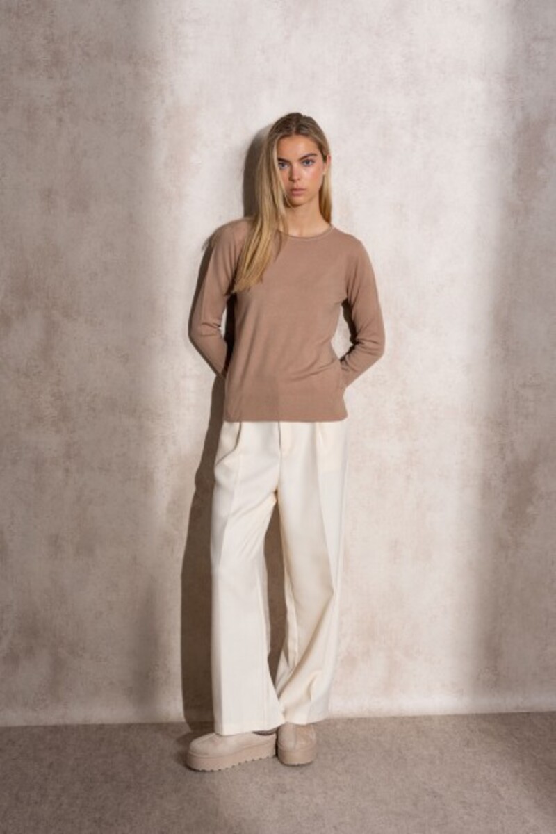 SUÉTER DE PUNTO CON DETALLE DE LÚREX COLOR BEIGE 2