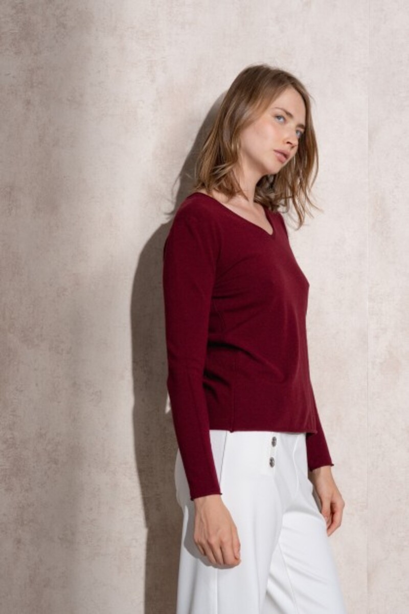 SUÉTER BÁSICO DE PUNTO COLOR BURDEOS 2