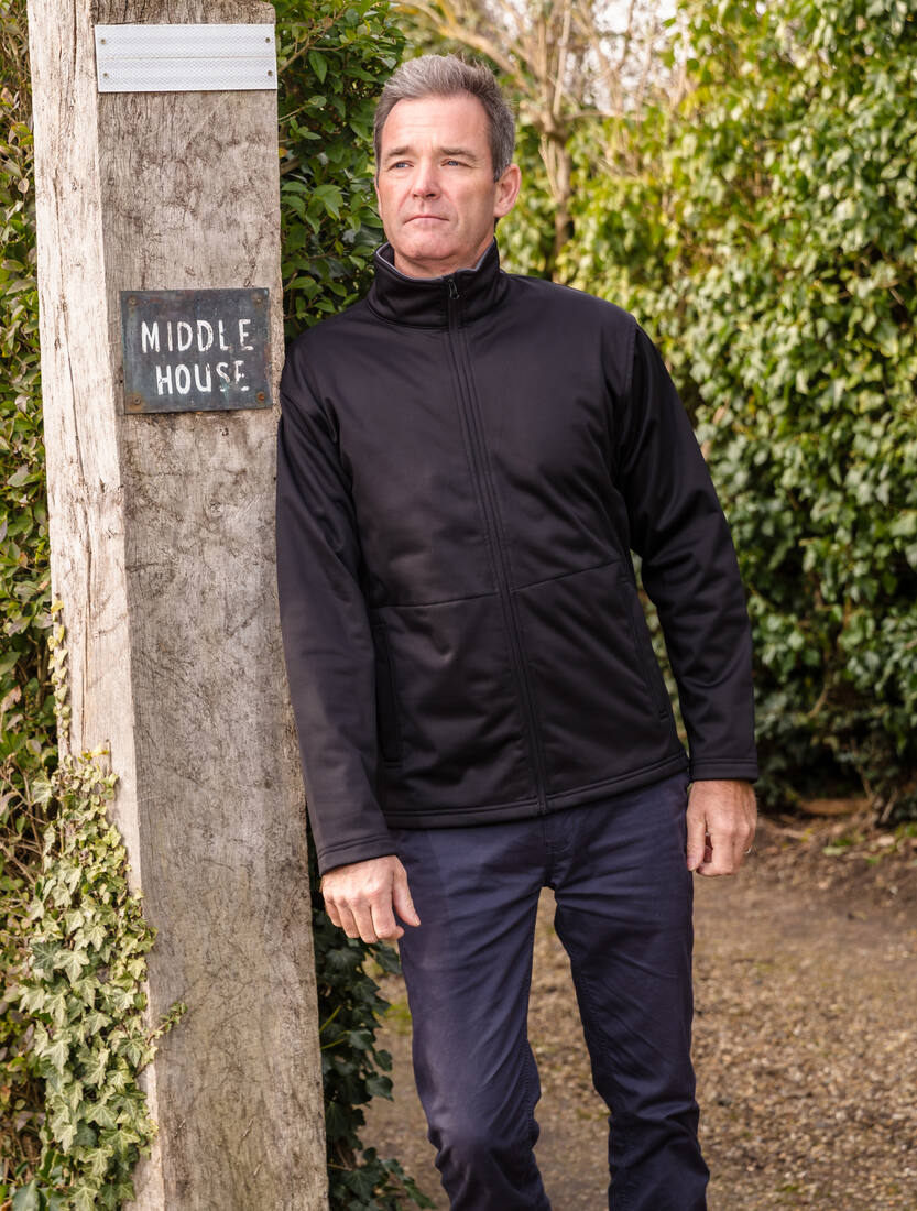 Softshell Core hombre - R209M ( 428.33 )