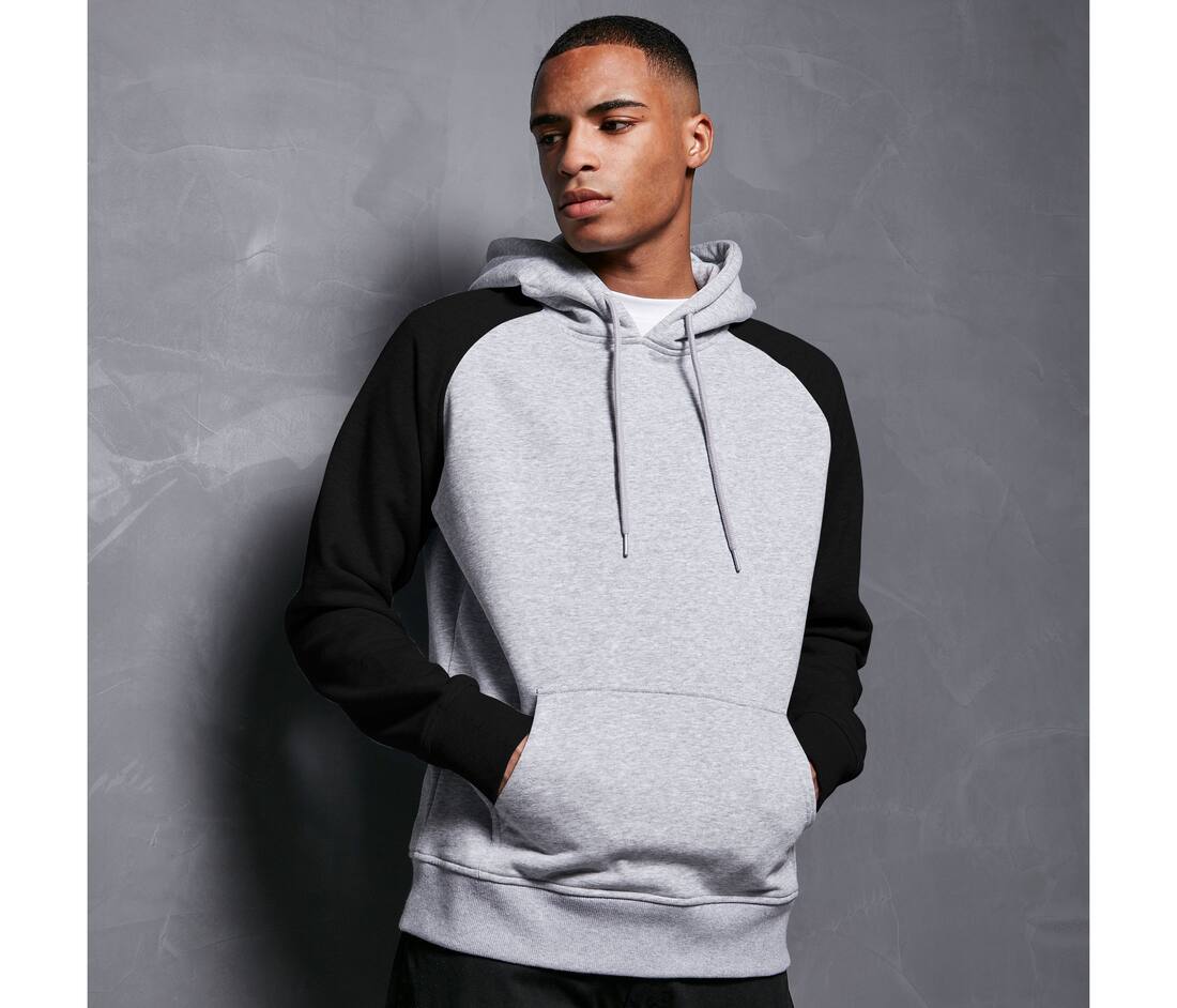 Sudadera con capucha y mangas en contraste - BYB005