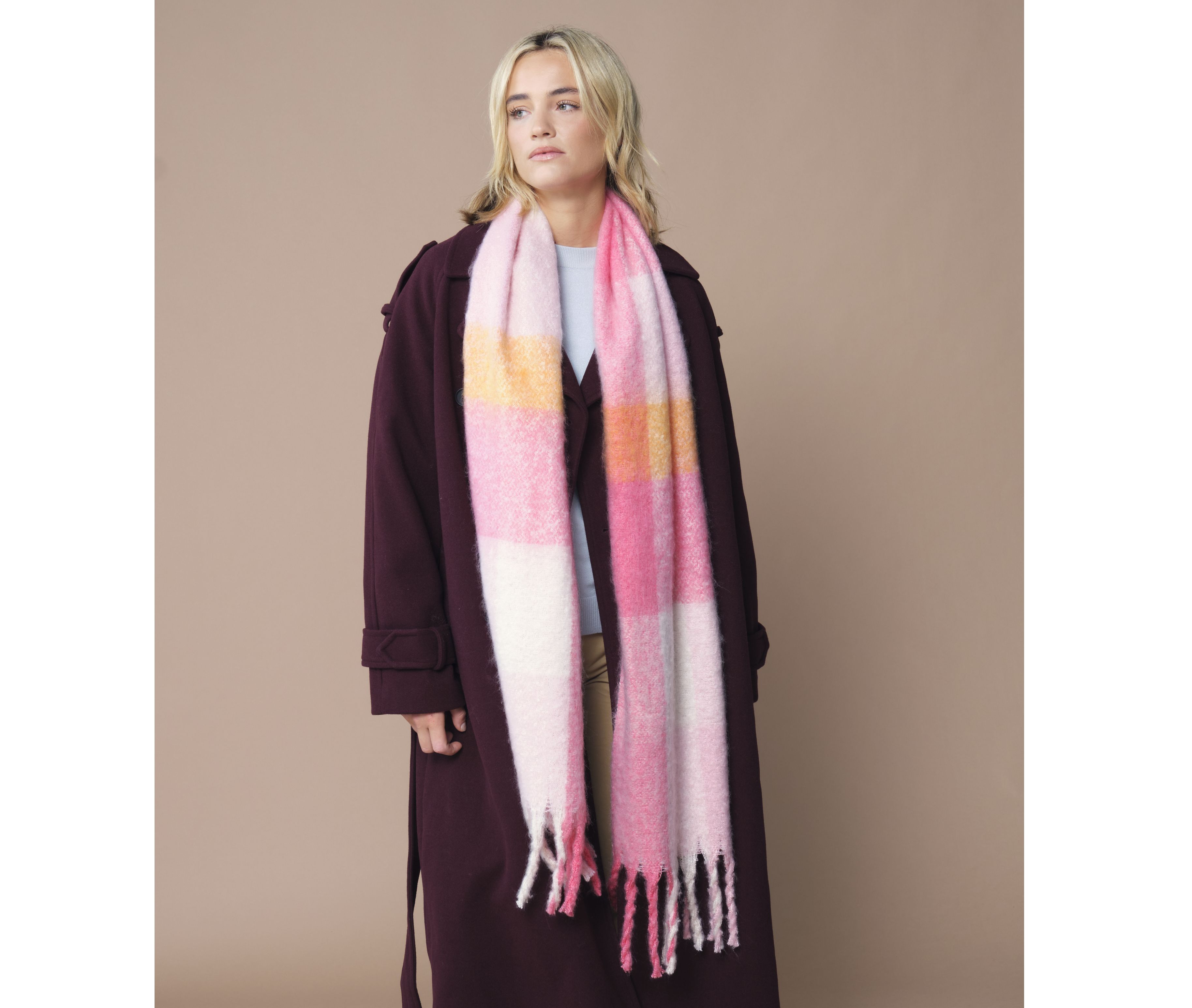 Bufanda suave a cuadros - B494R (155.69)