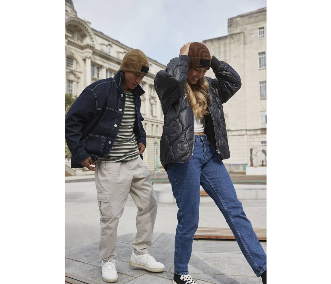 Gorro con parche Fashion - B442R (980.69)
