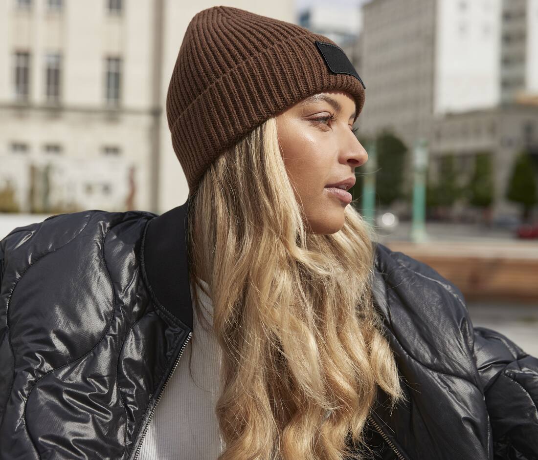 Gorro con parche Fashion - B442R (980.69)