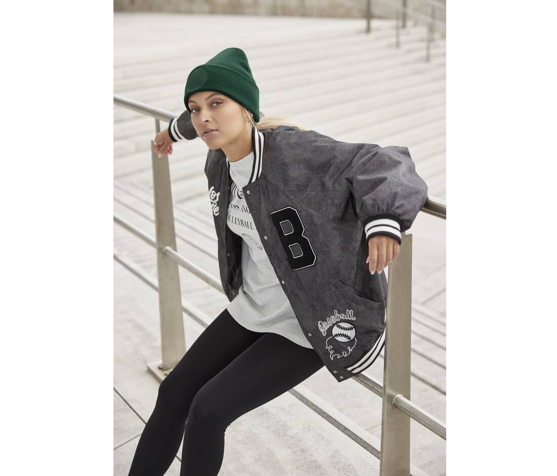 Gorro con parche redondo - B446 (922.69)