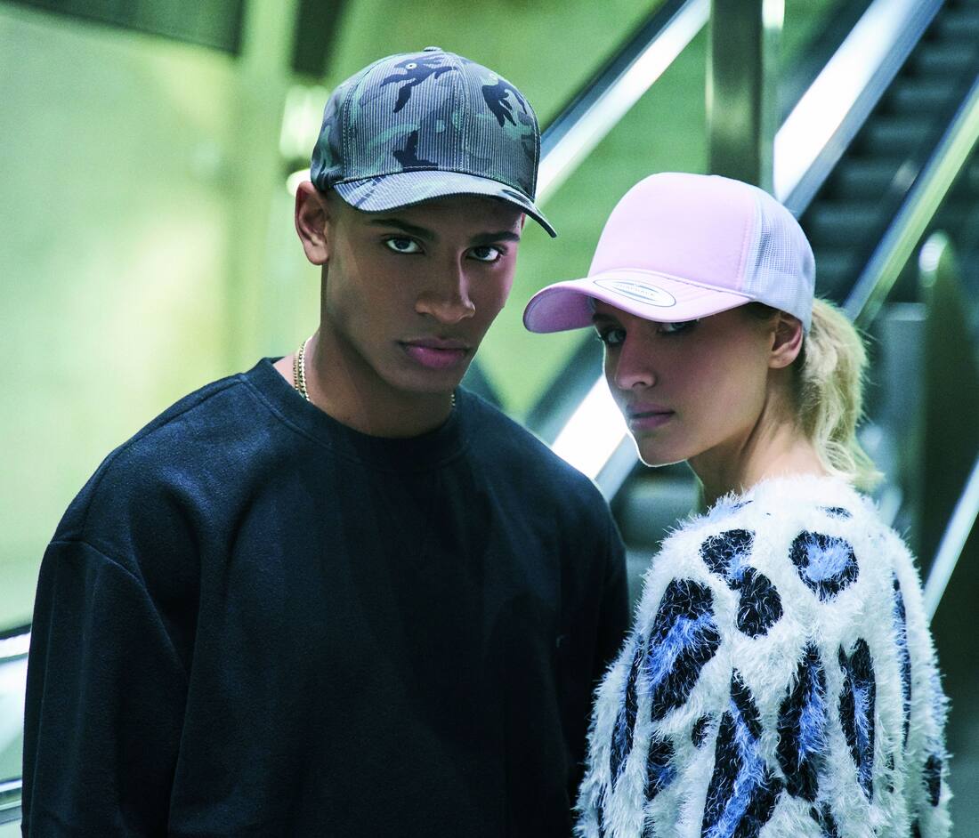 Gorra Trucker de espuma con visera curvada - F6005FC (651.68)