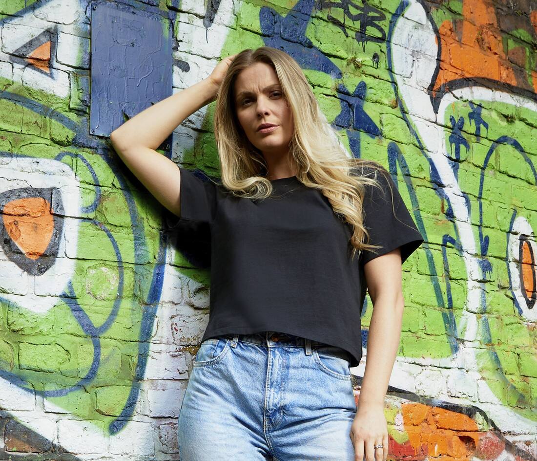 Camiseta corta para mujer - M96