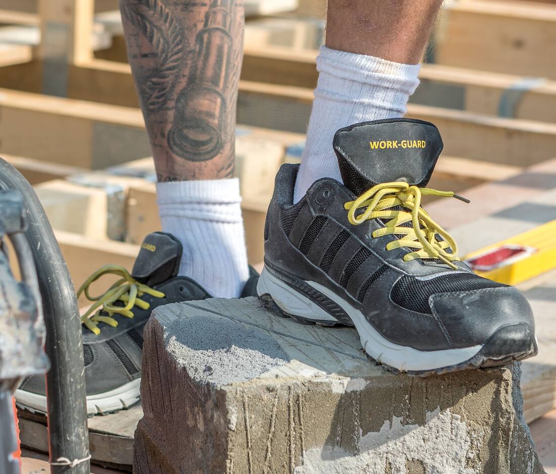 Zapatilla de seguridad Lightweight - R348 ( 992.33 )