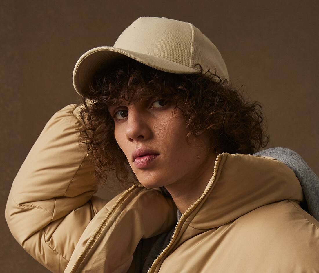 Gorra Premium con visera curvada 5 paneles - F5789M (617.68)