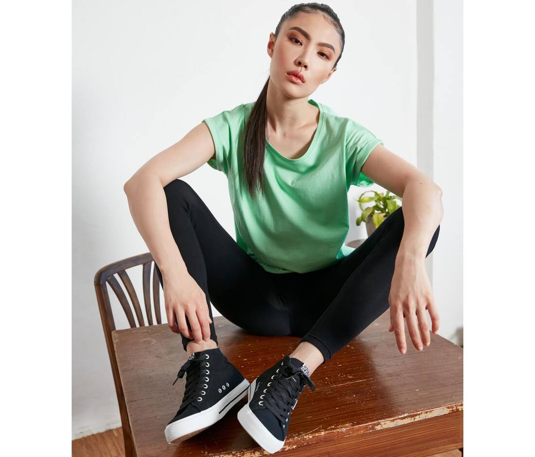 Camiseta de mujer - BY021( 102.39 )