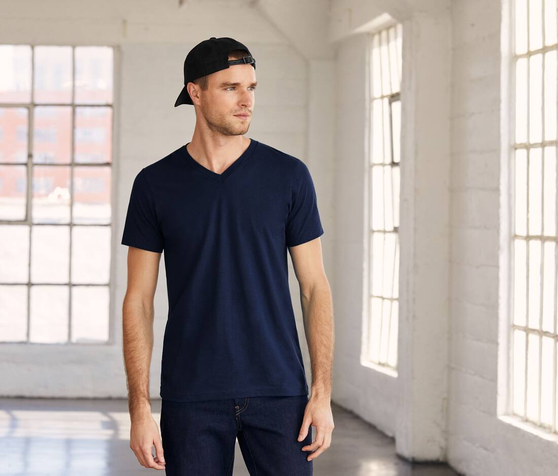 Camiseta cuello V unisex de punto simple - B3005 (136.06)