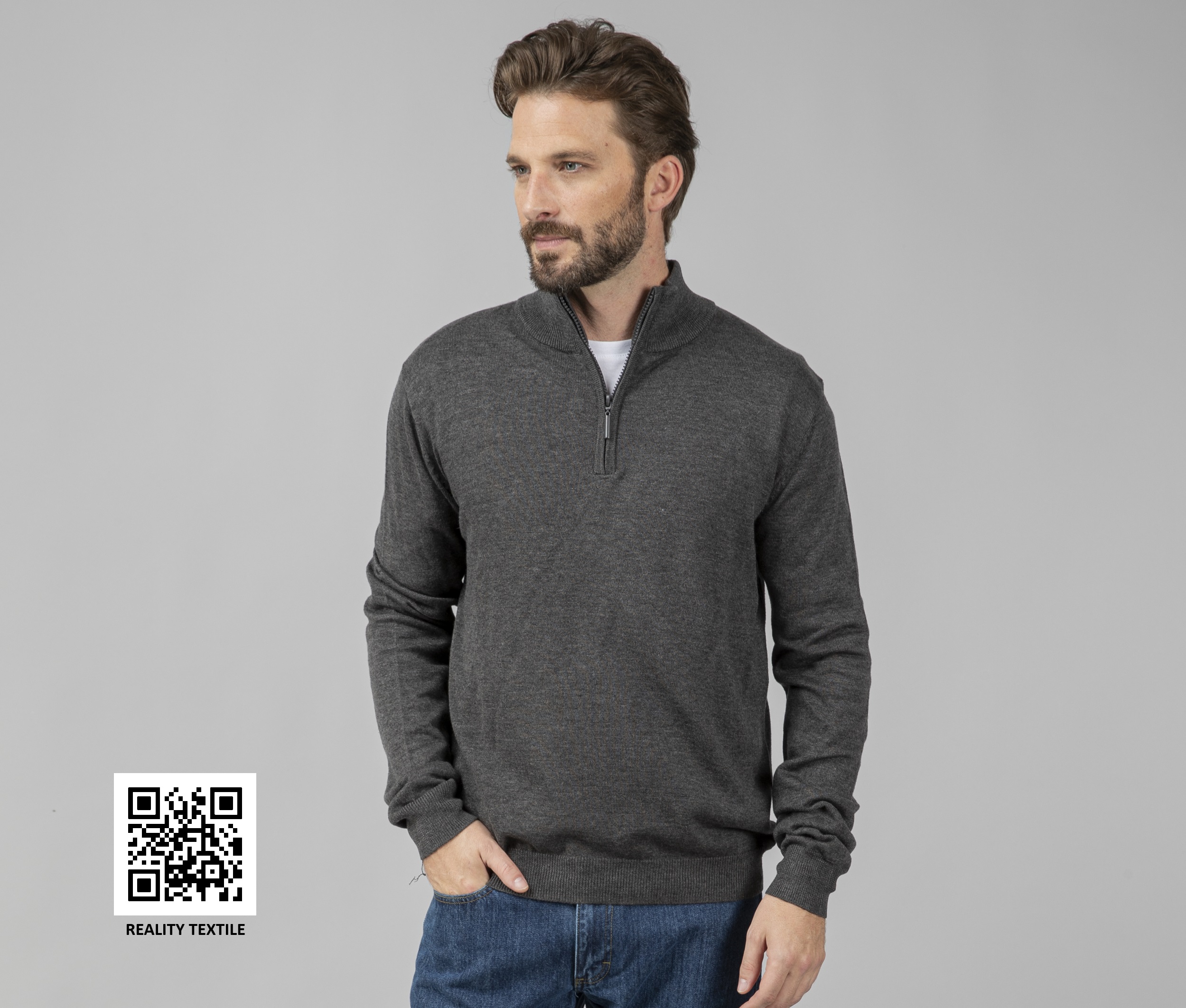 Suéter con cuello con cremallera - PK455