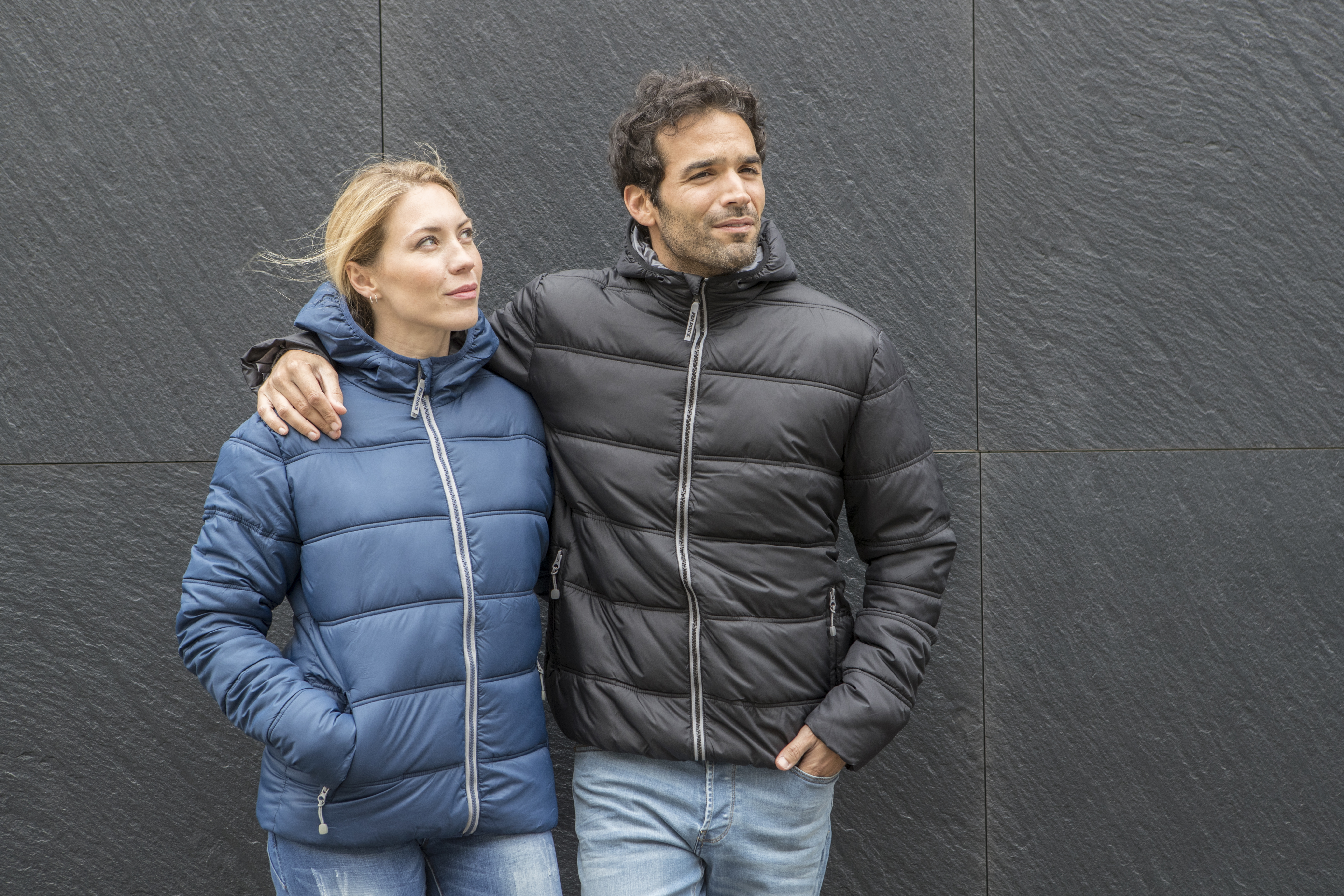 Chaqueta de plumón con capucha para mujer " MISTRAL " - PK759