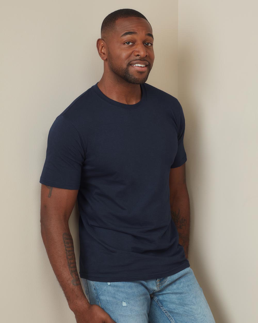 Classic-T Fitted Camiseta con cuello redondo para hombres (190.05)