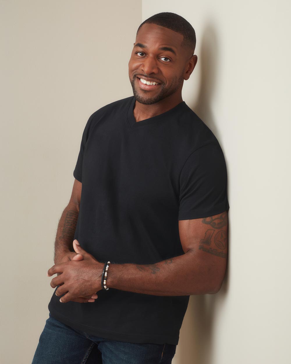 Classic-T V-neck Camiseta con cuello pico para hombres (194.05)