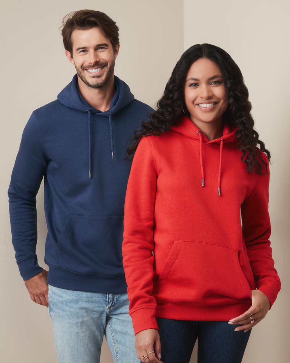 Classic Sweat Hoodie (etiqueta talla en cuello)