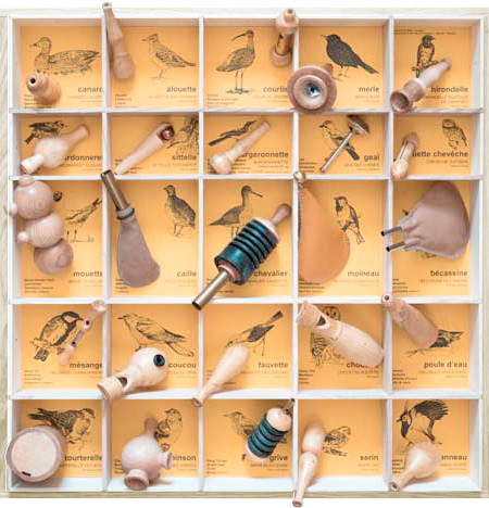 VITRINA CON 25 RECLAMOS