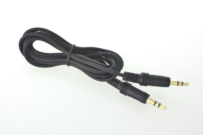 CABLE ESTÉREO CON CONEXIÓN MINI JACK DE 3,5 MM 1