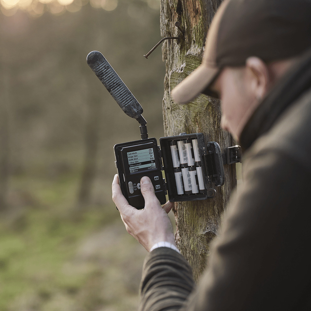 CÁMARA DE TRAMPEO ZEISS SECACAM 5 12 MP CON LED NEGROS DE LUZ INFRARROJA INVISIBLE Y TRANSMISIÓN DE FOTO Y VÍDEO VÍA 4G 8