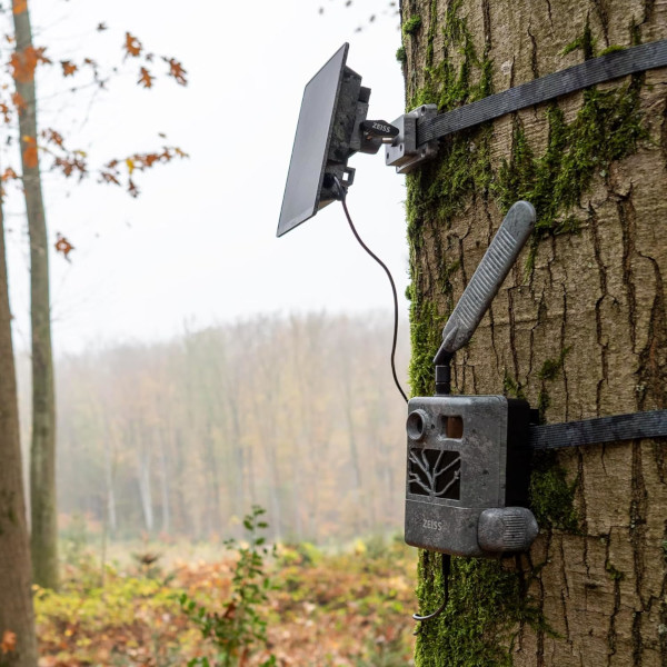 ZEISS PANEL SOLAR MINI CON BATERÍA PARA ALIMENTAR CÁMARAS DE TRAMPEO FOTOGRÁFICO SECACAM 3, 5 Y 7 4