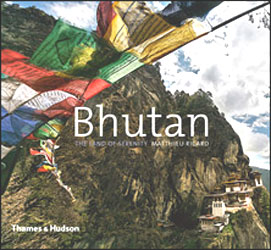 BHUTAN. THE LAND OF SERENITY 1