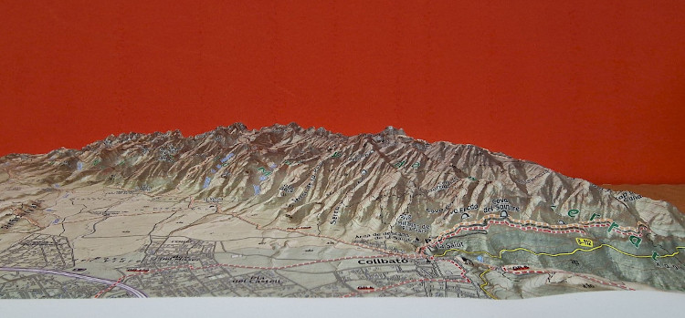 MAPA RELLEU 1:18.000 MONTSERRAT 3