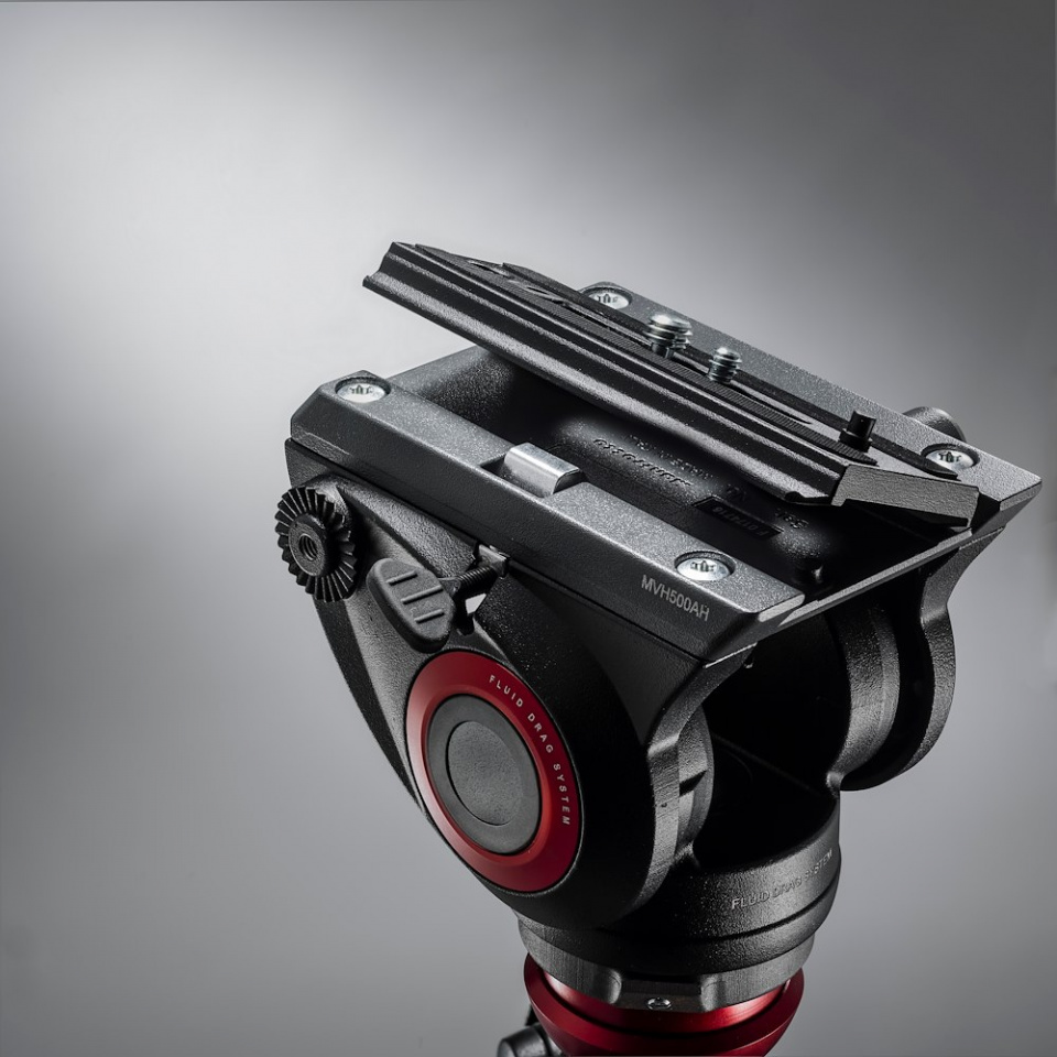 MANFROTTO KIT ORYX COMPUESTO POR TRÍPODE MT190CXPRO4 CON RÓTULA MVH500AH 4