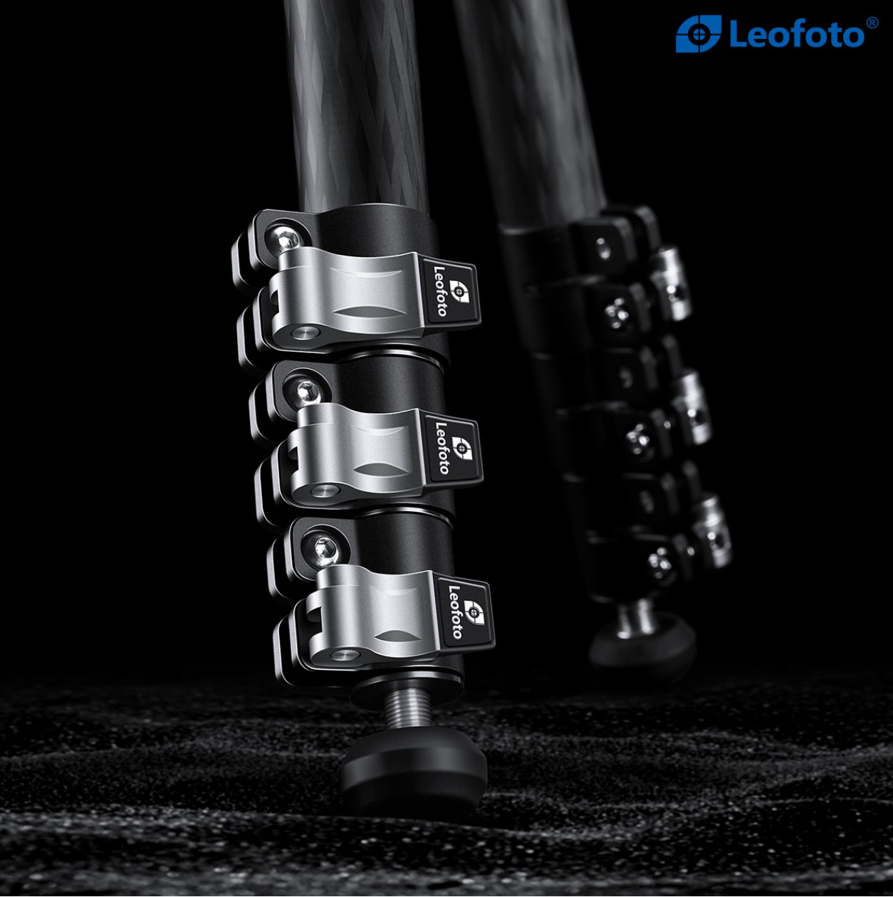 LEOFOTO KIT TRÍPODE DE FIBRA DE CARBONO MANBA LV-284C Y RÓTULA FLUIDA BV-5 4