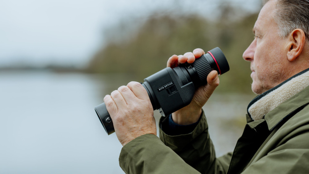 KITE TELESCOPIO ESTABILIZADO APC 60 ED 17-35X RECTO 3