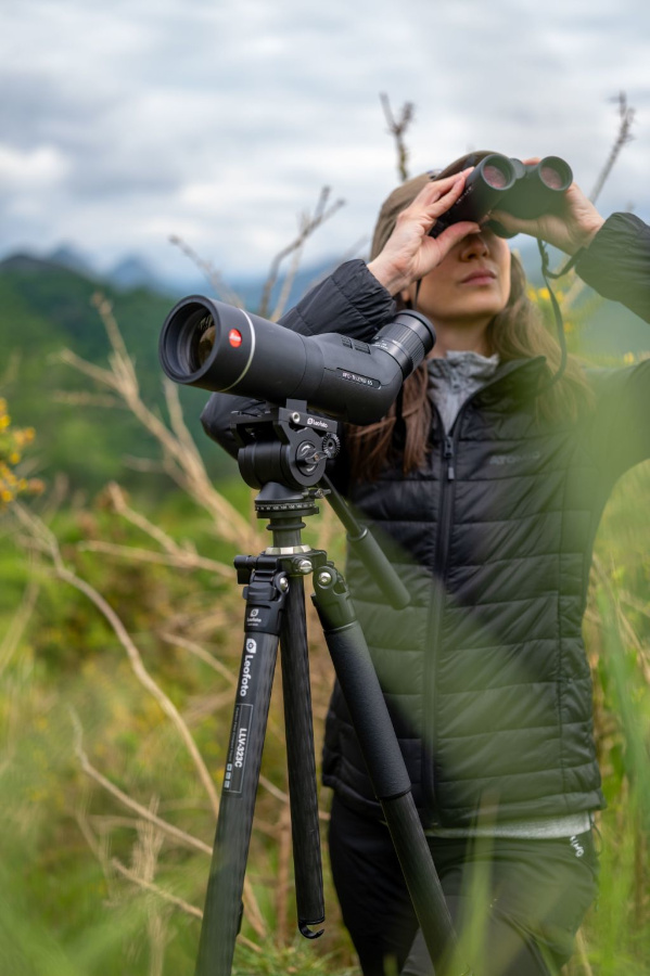 LEICA KIT COMPUESTO POR EL TELESCOPIO APO-TELEVID 65  ACODADO (2025) + OCULAR 25-50XWW ASPH 5