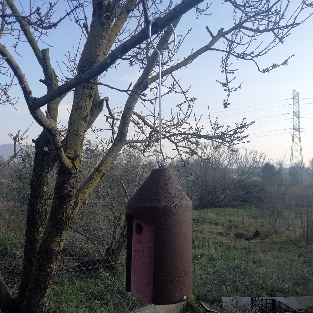 GANCHO DE ACERO CINCADO EXTRA FUERTE PARA COLGAR CAJAS NIDO Y COMEDEROS 3