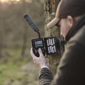 CÁMARA DE TRAMPEO ZEISS SECACAM 5 12 MP CON LED NEGROS DE LUZ INFRARROJA INVISIBLE Y TRANSMISIÓN DE FOTO Y VÍDEO VÍA 4G 8