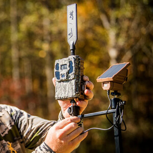 PANEL SOLAR CON BATERÍAS PARA ALIMENTAR CÁMARAS DE TRAMPEO FOTOGRÁFICO BROWNING MICRO SOLAR BATTERY PACK_1