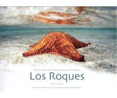 BAJO LAS AGUAS DEL PARQUE NACIONAL ARCHIPIÉLAGO LOS ROQUES