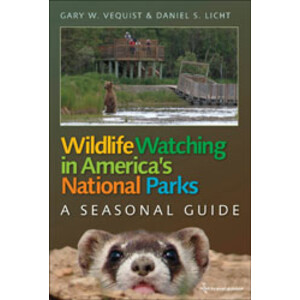 WILDLIFE WATCHING IN AMERICA'S NATIONAL PARKS: A SEASONAL GUIDE