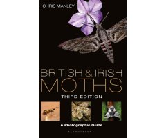 BRITISH & IRISH MOTHS. A PHOTOGRAPHIC GUIDE