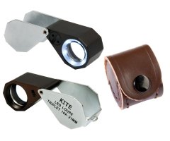 KITE LUPA PLEGABLE DE CAMPO CON LUZ 10x21 TRIPLET CON LED